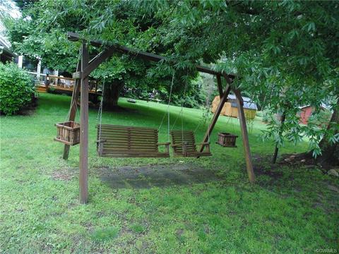 1250 Riverview Dr, West Point, VA 23181 photo 4