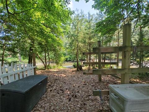 1801 Holly View Dr, Gloucester Point, VA 23062 photo 4