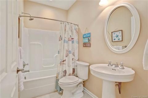 6759 Bershak Ct, Gloucester, VA 23061 photo 9