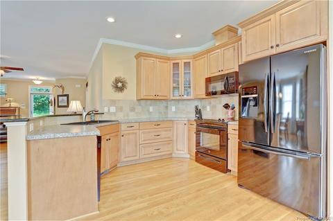 6759 Bershak Ct, Gloucester, VA 23061 photo 24