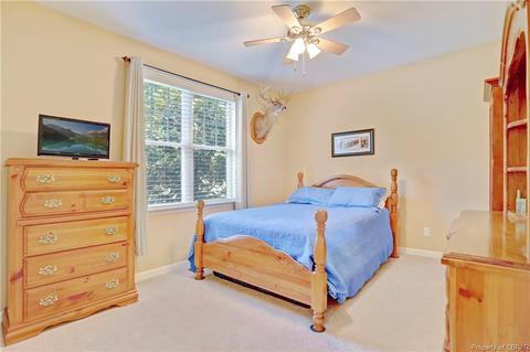 6759 Bershak Ct, Gloucester, VA 23061 photo 12
