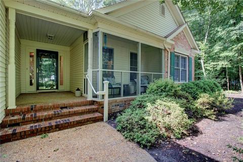 7135 Clements Ave, Gloucester, VA 23061 photo 2