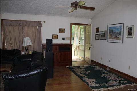 209 Johnsons Mill Ln, Bumpass, VA 23024 photo 7