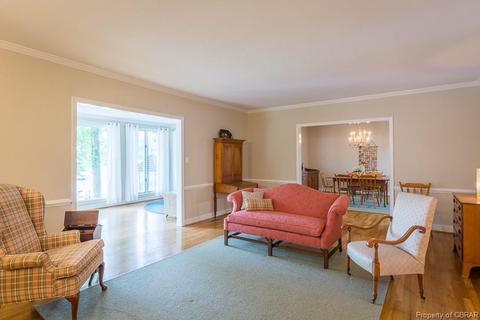 110 The Grn, Weems, VA 22576 photo 8