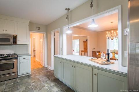 110 The Grn, Weems, VA 22576 photo 15