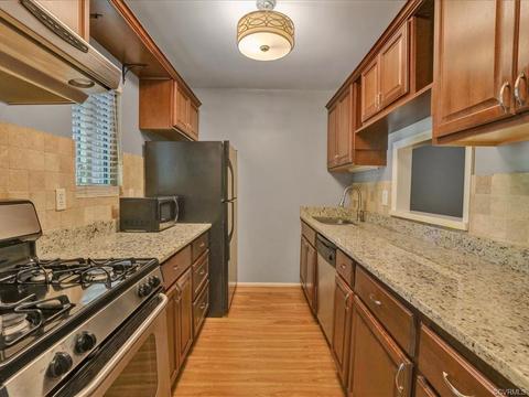 11711 S Briar Patch Dr, Midlothian, VA 23113 photo 5