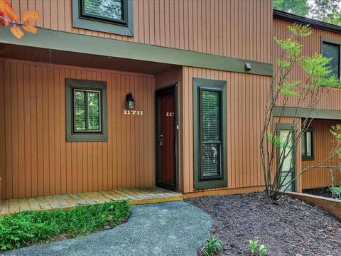 11711 S Briar Patch Dr, Midlothian, VA 23113 photo 3