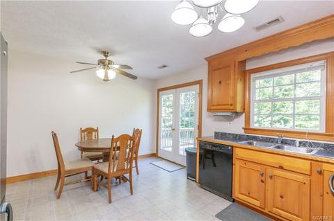 24 Will Davis Rd, Hanover, VA 23069 photo 11