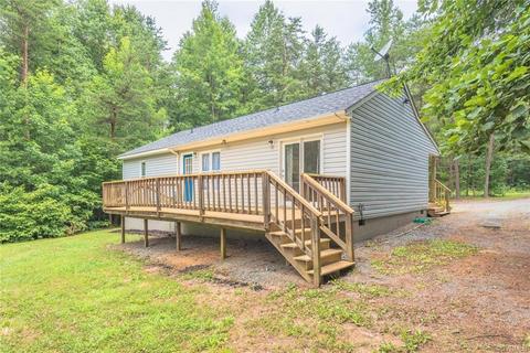 1648 Willow Brook Rd, Bumpass, VA 23024 photo 3
