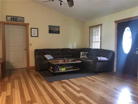 215 Pine Pl, Jarratt, VA 23867 photo 6