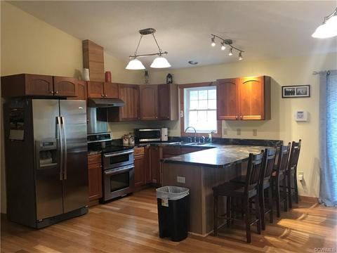 215 Pine Pl, Jarratt, VA 23867 photo 3