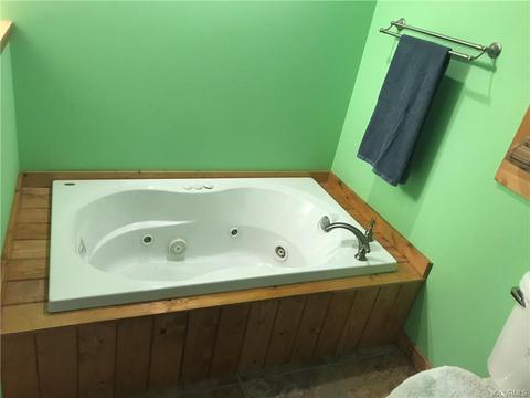 215 Pine Pl, Jarratt, VA 23867 photo 9