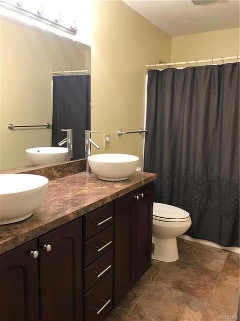 215 Pine Pl, Jarratt, VA 23867 photo 8