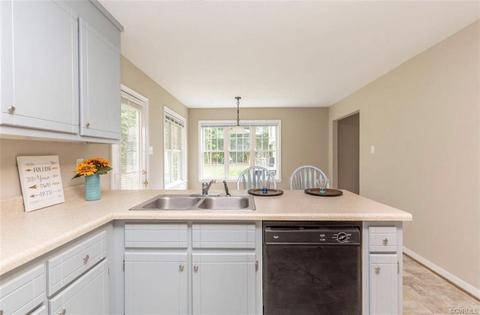 11719 Clear Ridge Dr, Midlothian, VA 23112 photo 9