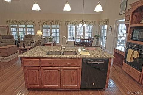 5931 Brickshire Dr, Providence Forge, VA 23140 photo 6
