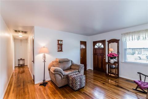 302 Wright Ave, Colonial Heights, VA 23834 photo 4