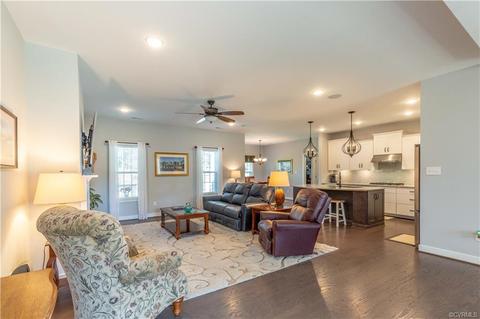 8925 Lavenham Loop, Midlothian, VA 23112 photo 9