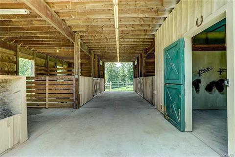 9930 Buckskin Trl, Gloucester, VA 23061 photo 10