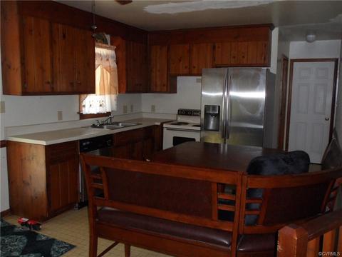 7619 Cotfield Rd, North Chesterfield, VA 23237 photo 4