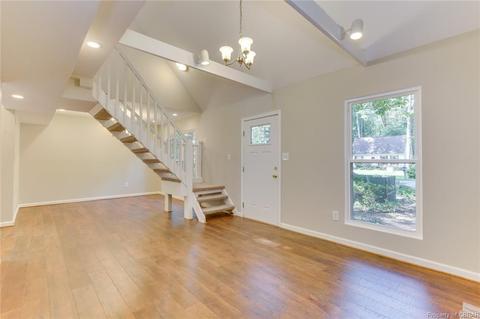 4486 Travis Run, Gloucester, VA 23061 photo 8