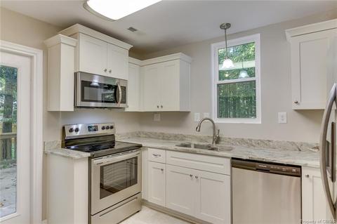 4486 Travis Run, Gloucester, VA 23061 photo 12