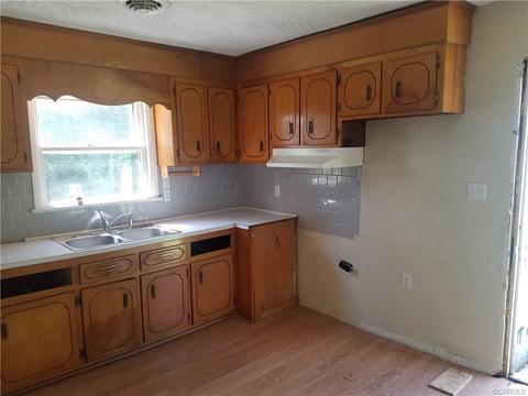 1925 Rolfe Hwy, Dendron, VA 23839 photo 3