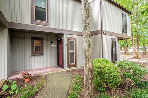 11759 S Briar Patch Dr, Midlothian, VA 23113 photo 2