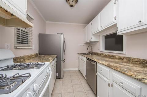11759 S Briar Patch Dr, Midlothian, VA 23113 photo 3