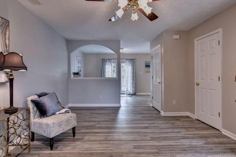 210 Bruton Dr, Williamsburg, VA 23185 photo 4