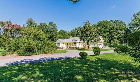 451 Colony Trl, Lanexa, VA 23089 photo 4