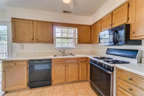 7 Tall Tree Pl, Hampton, VA 23666 photo 11