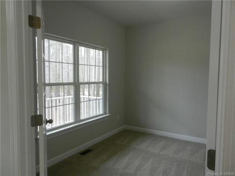 7844 Patriots Way E, Gloucester, VA 23061 photo 3