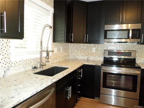 12205 Mckenna Cir, Midlothian, VA 23112 photo 9