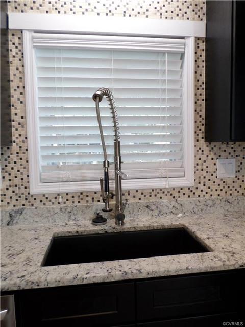 12205 Mckenna Cir, Midlothian, VA 23112 photo 10
