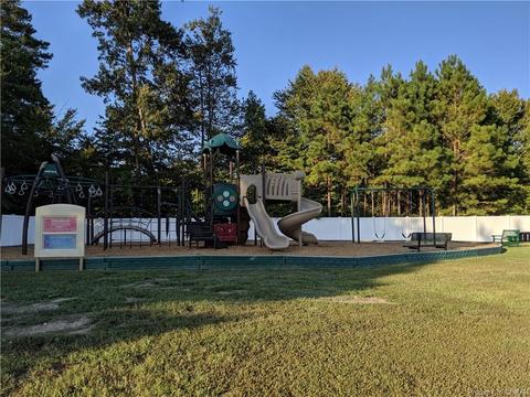7183 Vaden Dr, Gloucester, VA 23061 photo 3