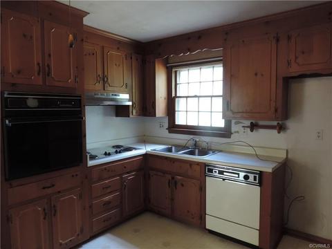 11916 Deerhurst Dr, Midlothian, VA 23113 photo 5