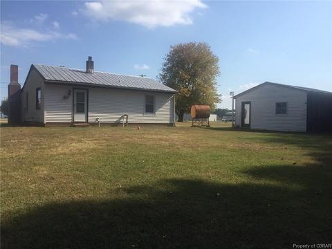 197 Plainview Rd, Topping, VA 23169 photo 3