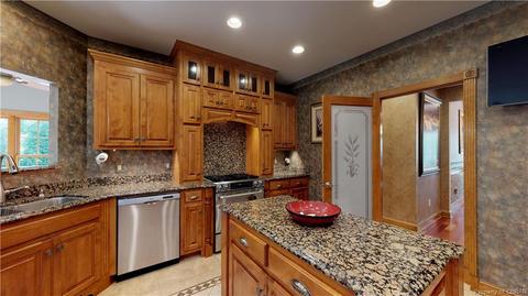 6755 Ware Neck Rd, Gloucester, VA 23061 photo 17