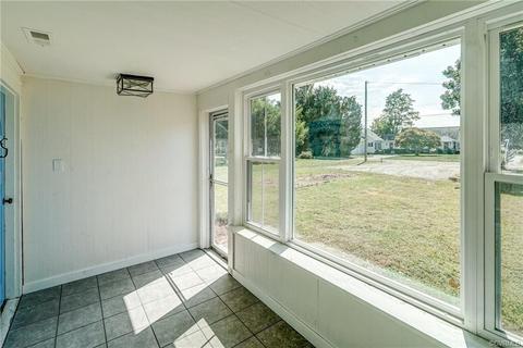 111 John E Wright Dr, Deltaville, VA 23043 photo 12