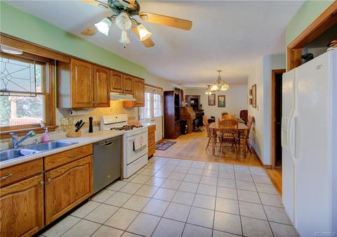 59 W Chapel Dr, Bumpass, VA 23024 photo 8