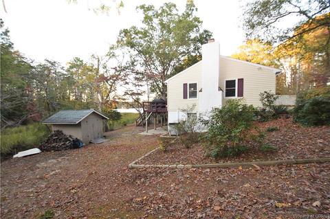 12474 Pine Trl, Gloucester, VA 23061 photo 6