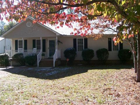 3913 Treely Rd, Chester, VA 23831 photo 1