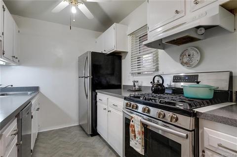 11717 S Briar Patch Dr, Midlothian, VA 23113 photo 5