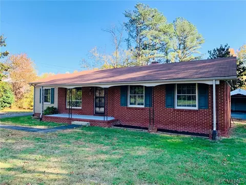974 Cox Rd, Blackstone, VA 23824 photo 1