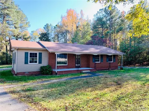 974 Cox Rd, Blackstone, VA 23824 photo 4