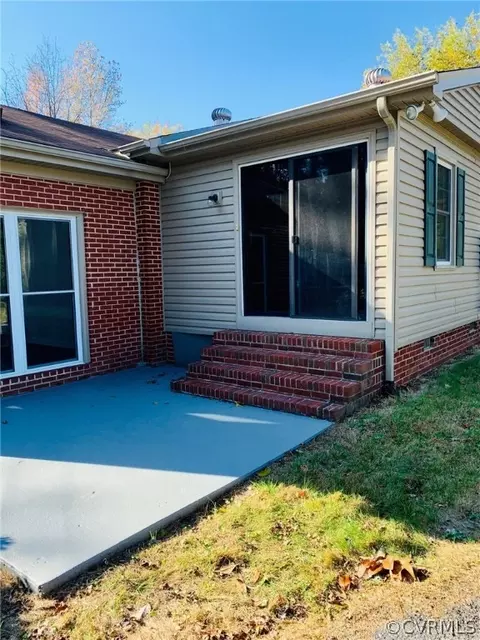 974 Cox Rd, Blackstone, VA 23824 photo 3
