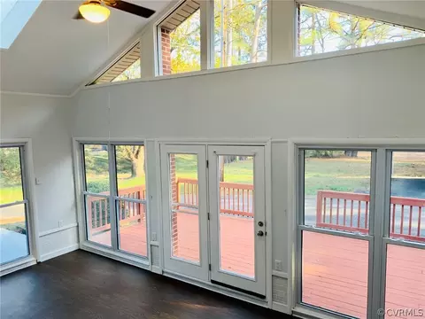 974 Cox Rd, Blackstone, VA 23824 photo 12