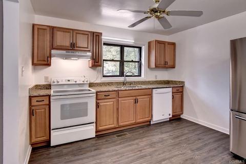 225 Thomas Nelson Ln, Williamsburg, VA 23185 photo 3