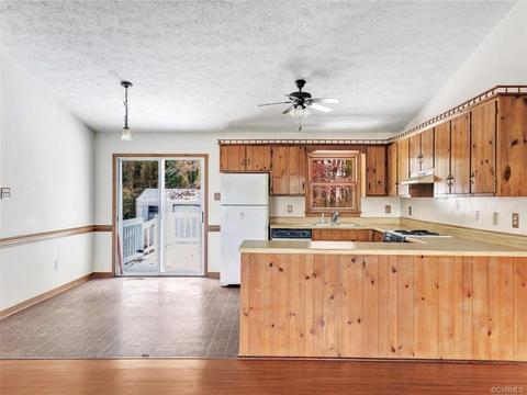 1570 Graves Rd, Sandston, VA 23150 photo 6