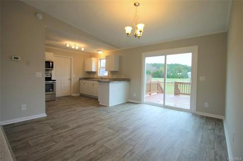 10149 E High St, Wakefield, VA 23888 photo 9